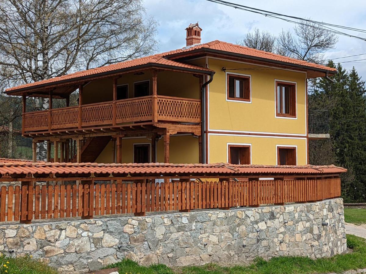 Къща За Гости Феникс Koprivştitsa Dış mekan fotoğraf