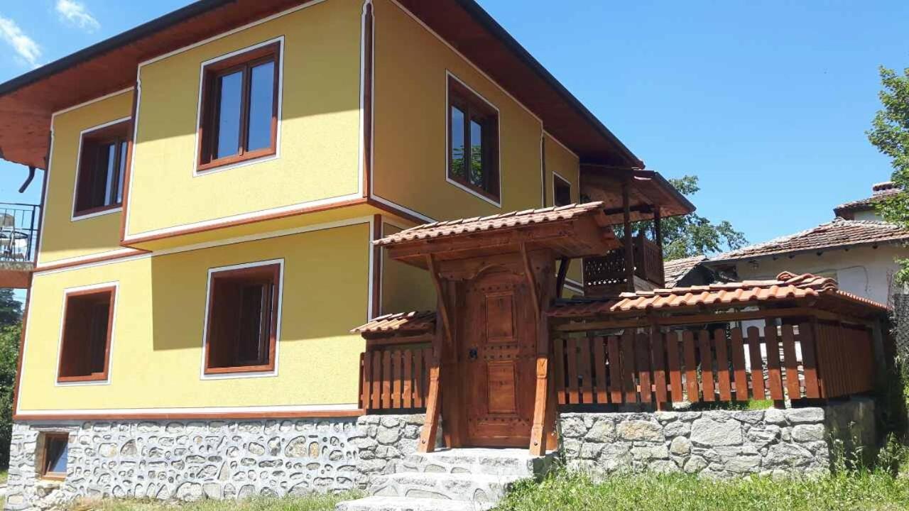 Къща За Гости Феникс Koprivştitsa Dış mekan fotoğraf